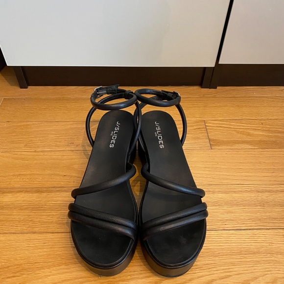 J/Slides Quilted Platform Sandal - Picture 3 of 5